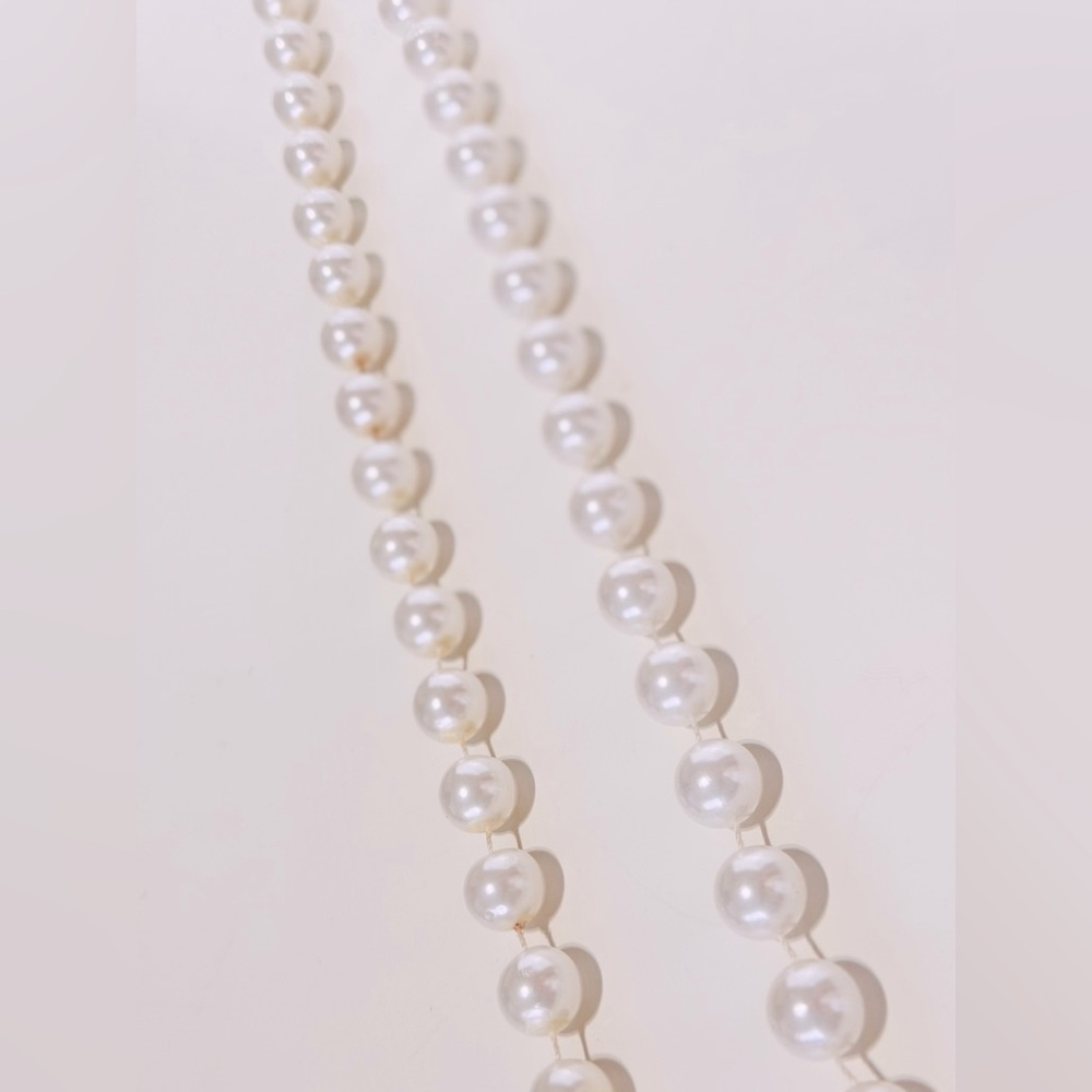 28” Vintage White Pearl Necklace Costume Jewelry - EXTRA LONG!!